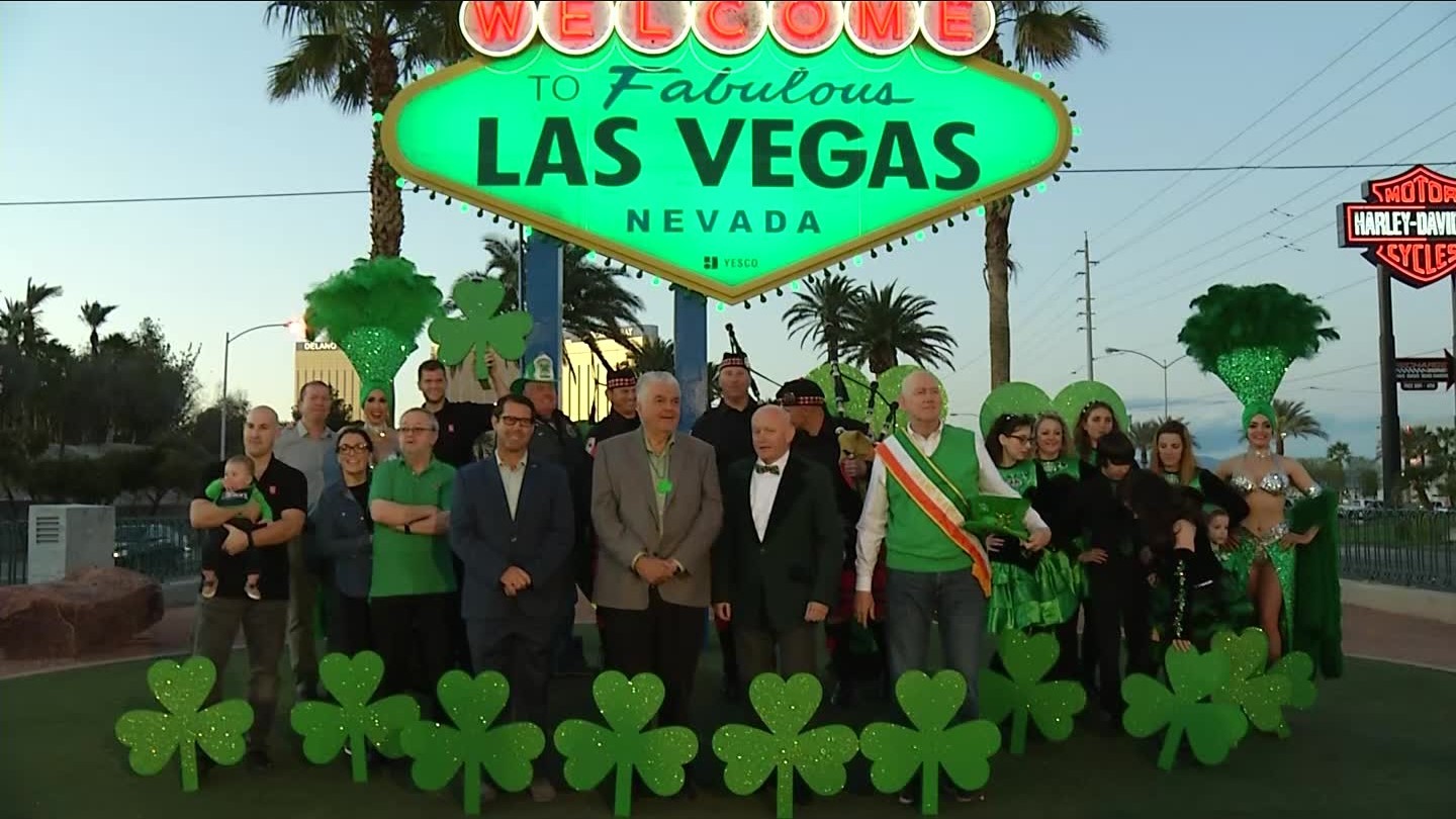 Las Vegas Sign Goes Green - RAW VIDEO