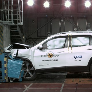 Jeep Cherokee - Frontal Offset Impact test 2019