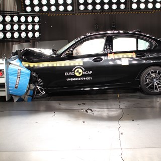 BMW 3 Series - Frontal Offset Impact test 2019