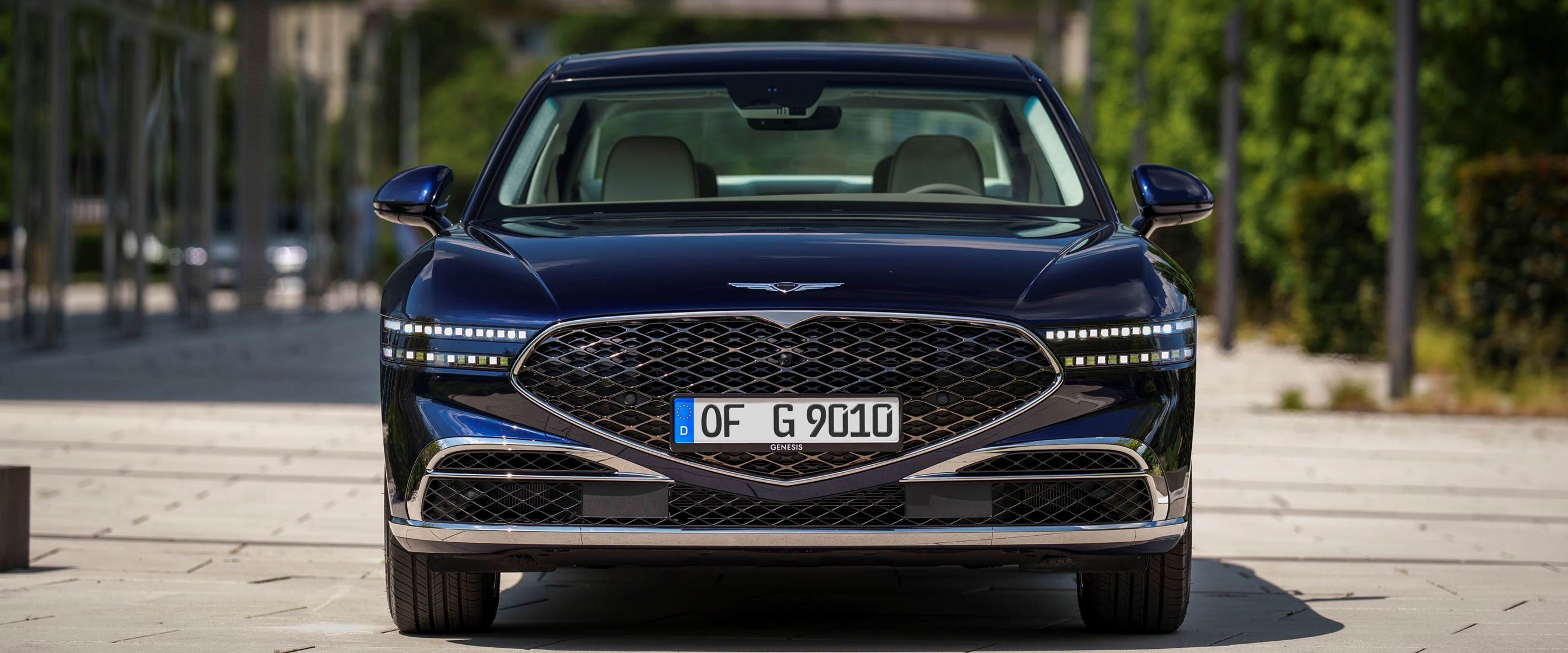 G90