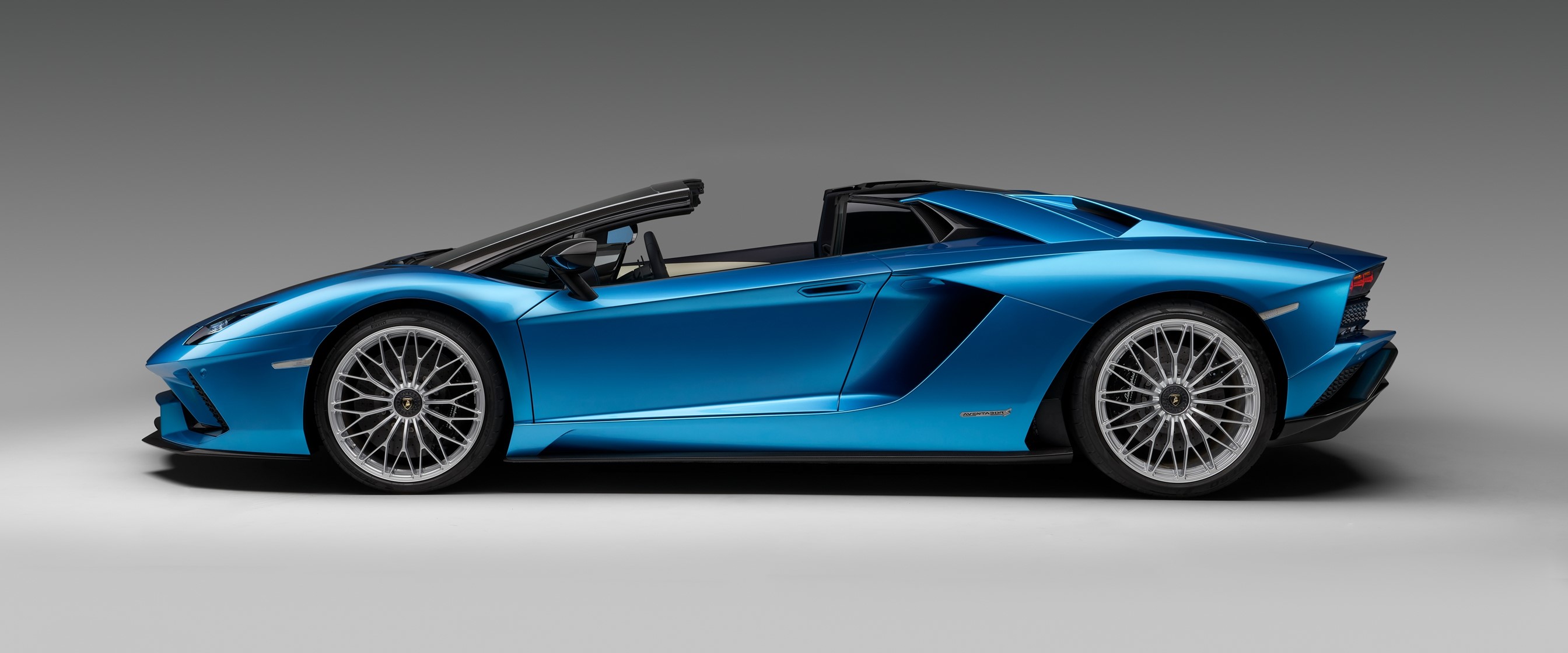 AVENTADOR S ROADSTER