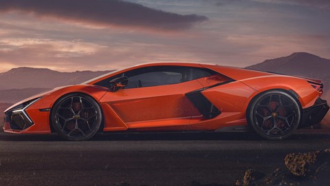 REVUELTO