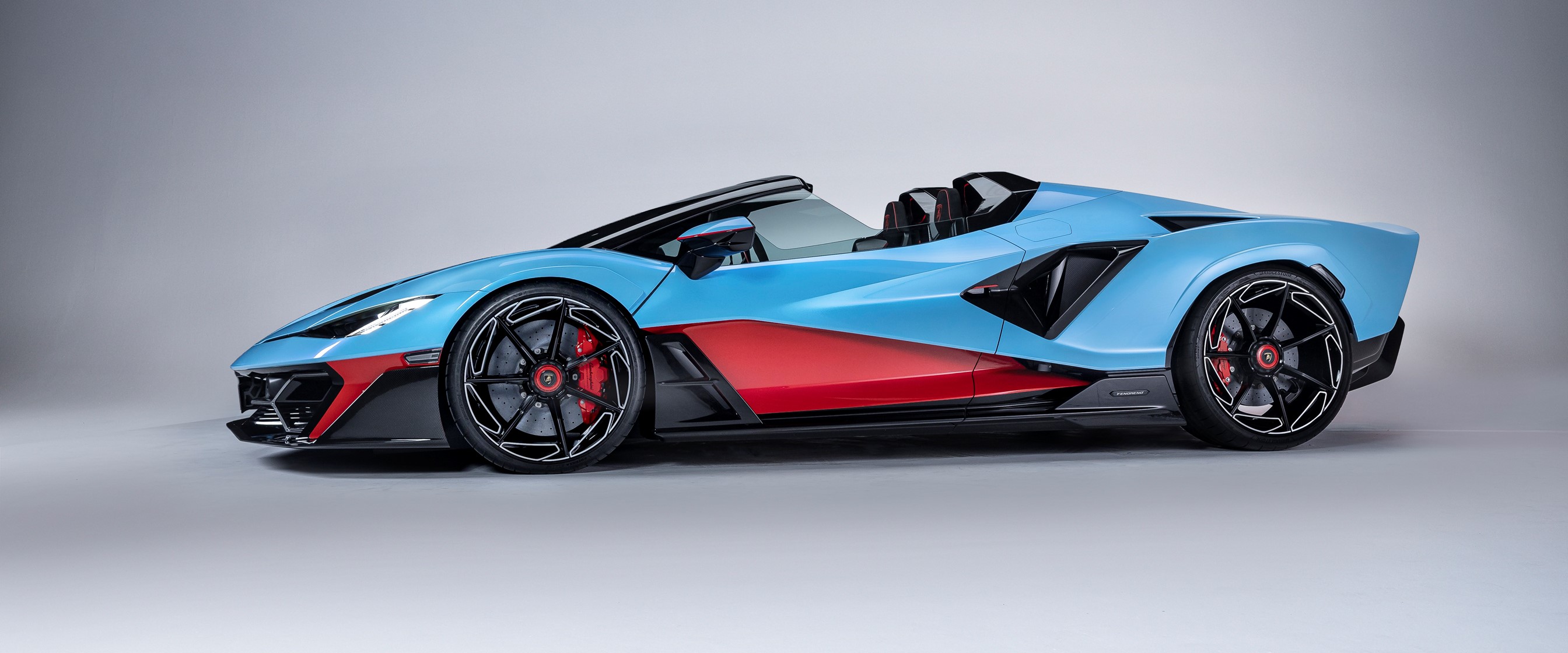 FENOMENO ROADSTER 