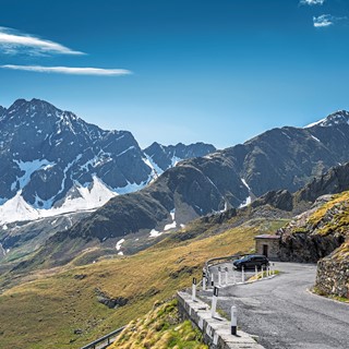 Der Porsche Cayenne in der Nähe des Mont Blanc