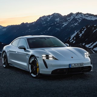 Porsche Taycan Turbo s 2019