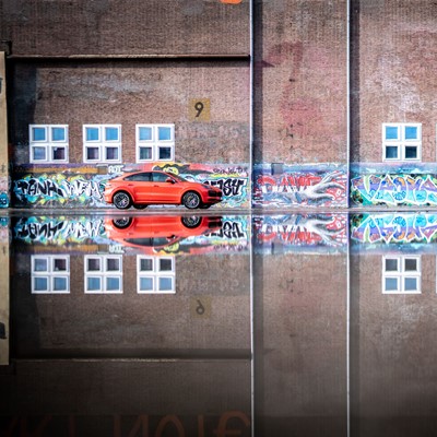 Porsche and Backspin visited artists in six European countries with the Cayenne S Coupé