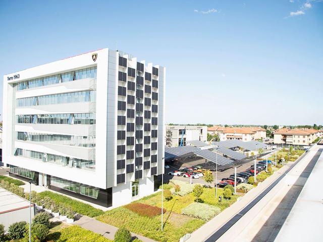 01.-Automobili-Lamborghini-Solar-Panels